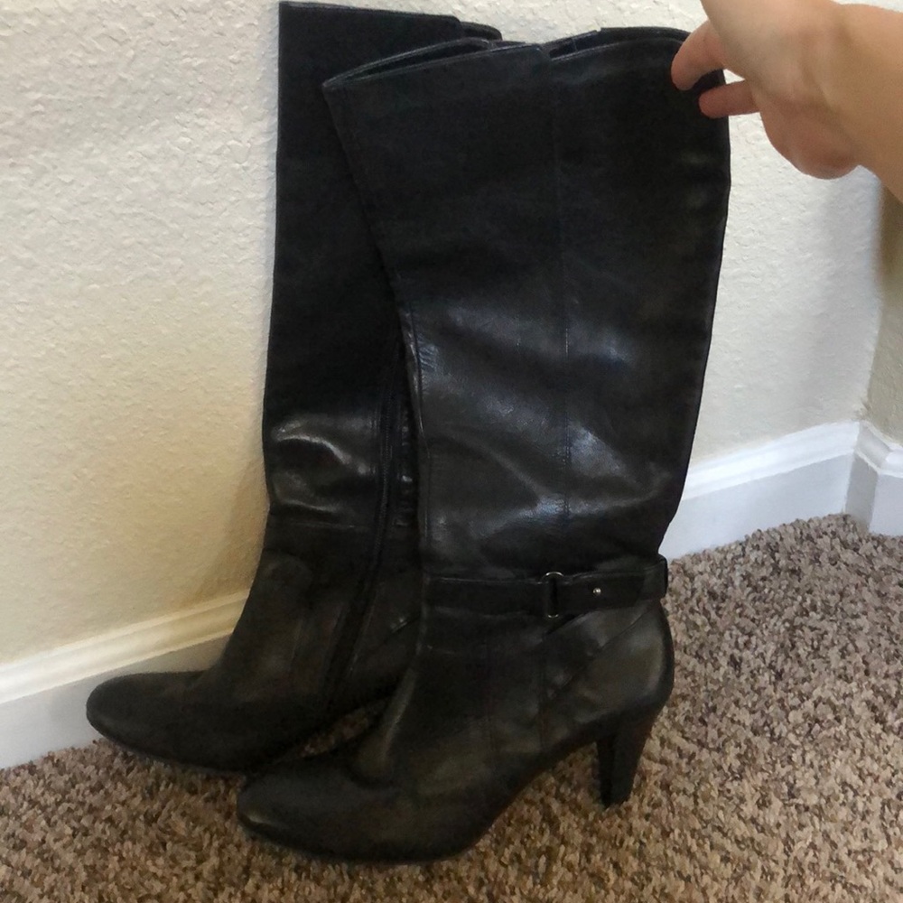 Antonio Melani black leather heel boots